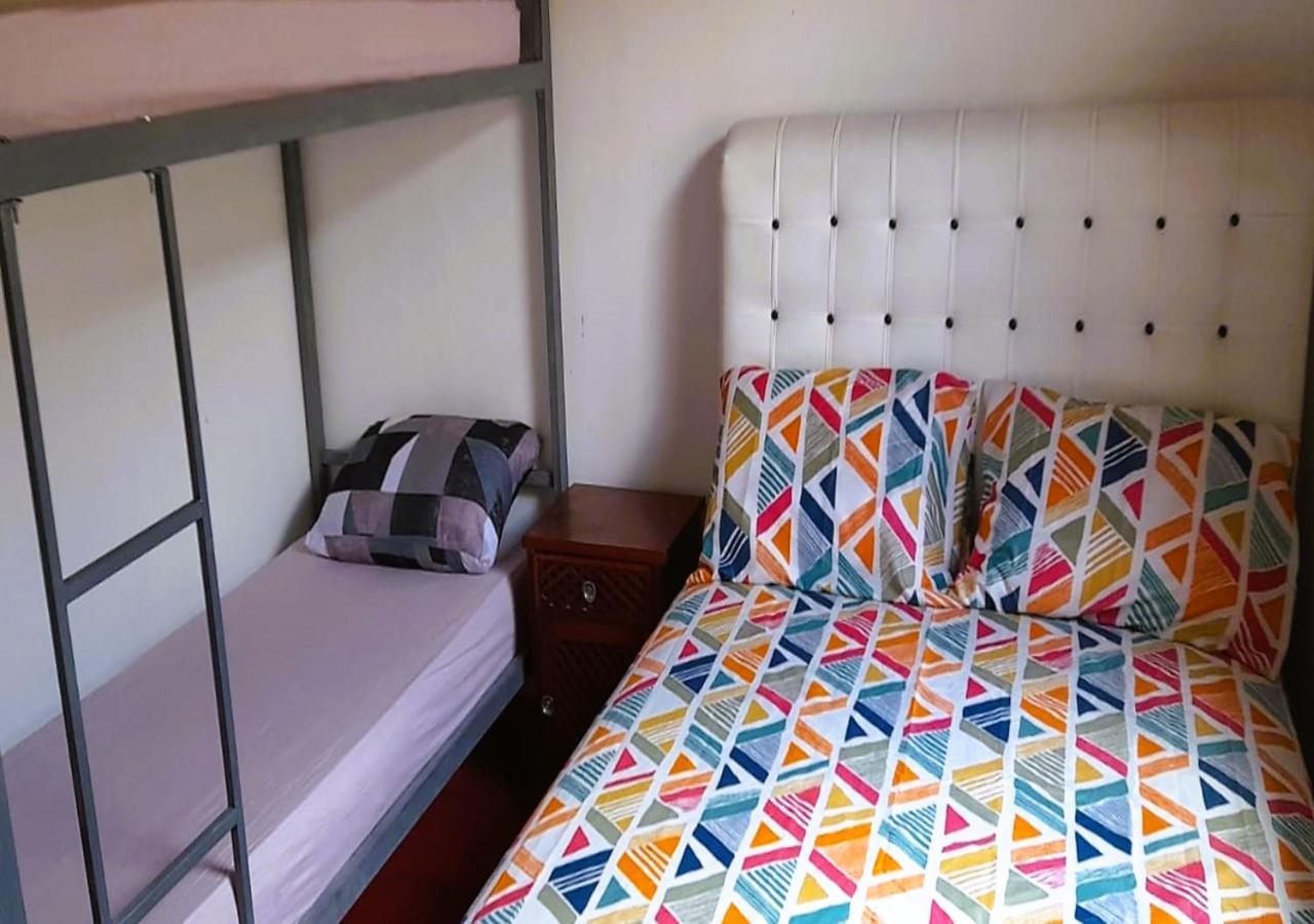 Hostel 3.5 Ubatuba Bagian luar foto